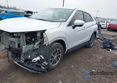 2022 Mitsubishi Eclipse Cross Es S-Awc z USA, uszkodzony, nr VIN JA4ATUAA5NZ044423